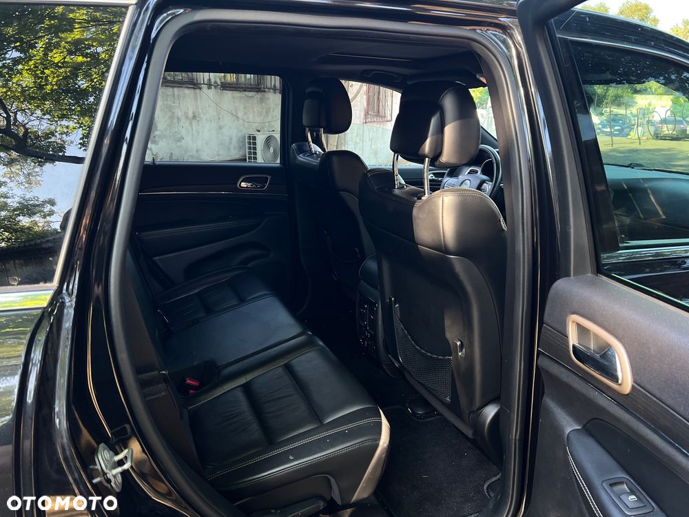 Jeep Grand Cherokee - 13