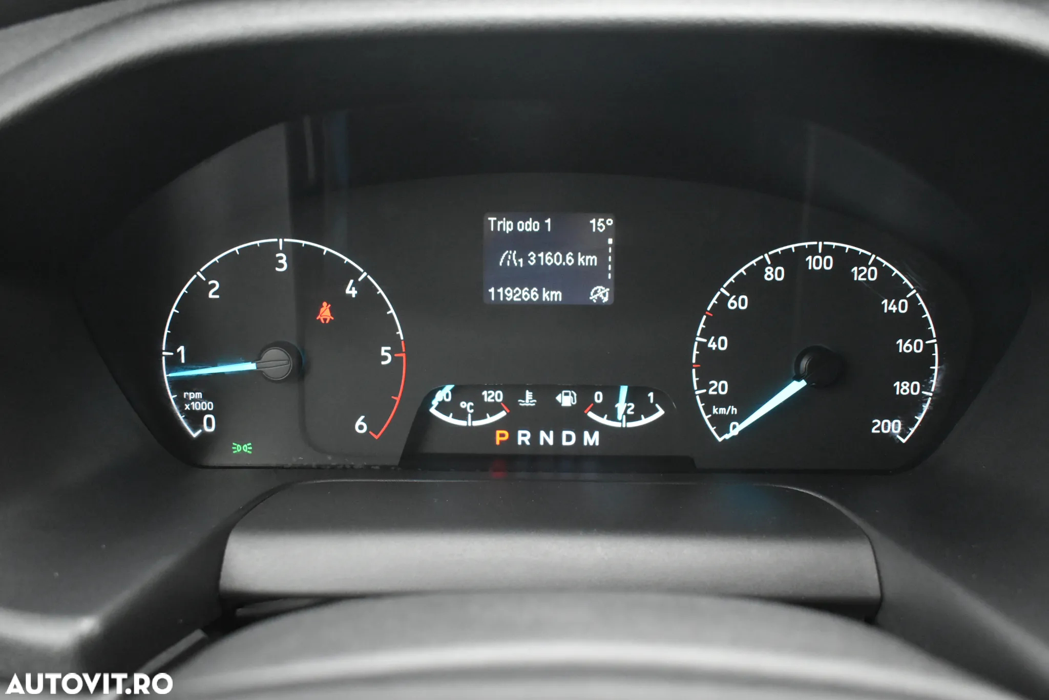 Ford Tourneo Custom Bus 320 2.0 EcoBlue 170 CP L2H1 Titanium Aut. - 26