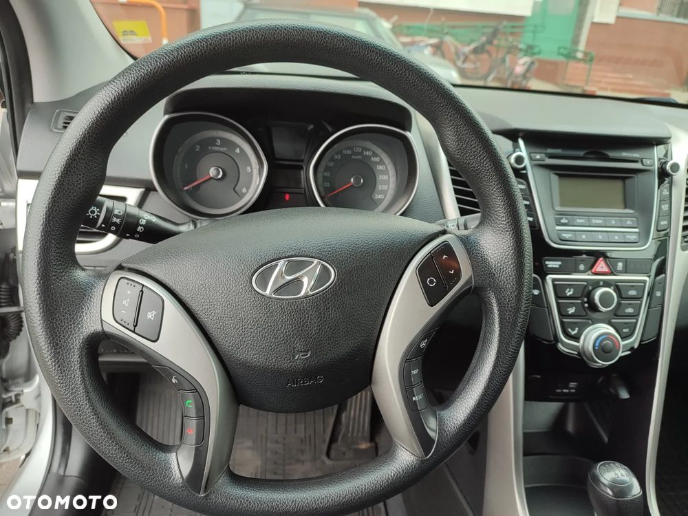 Hyundai i30 1.4 CRDi Classic + - 7