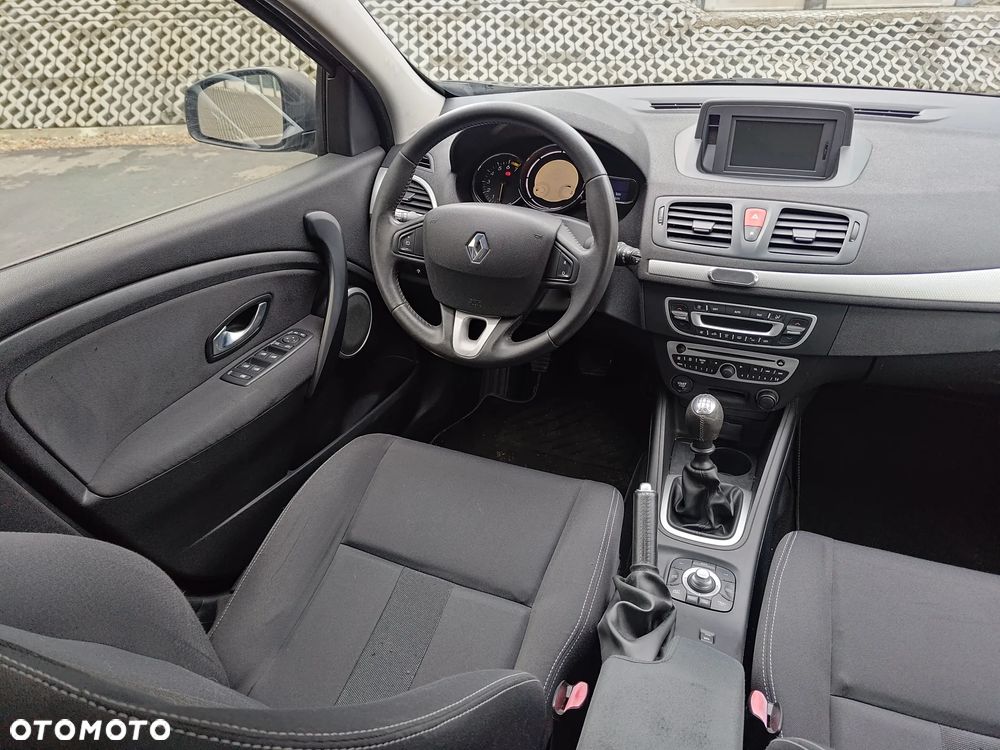 Renault Megane TCe 130 Bose Edition - 8