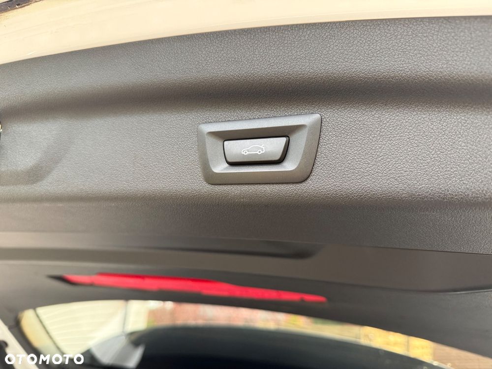 BMW Seria 2 218i - 13