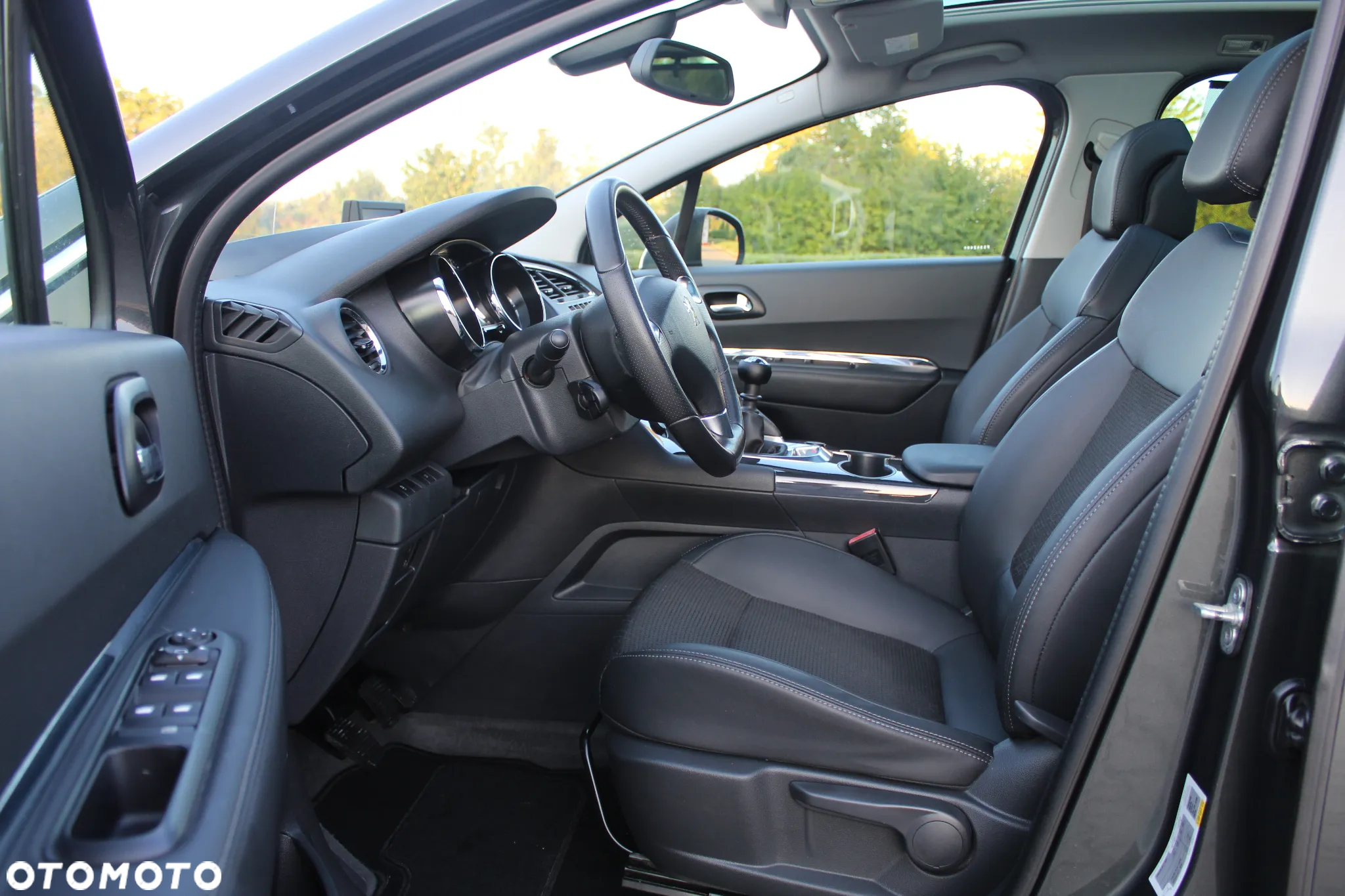 Peugeot 3008 1.2 PureTech Allure Pack S&S - 17