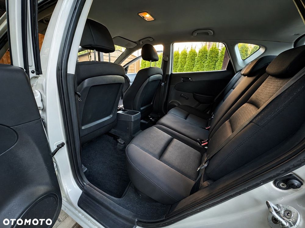 Hyundai i30 1.6 CRDi Comfort - 4