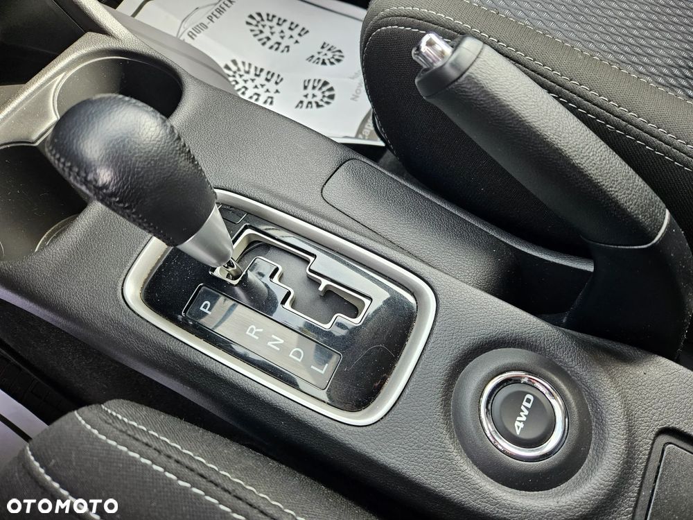 Mitsubishi Outlander 2.0 Intense + SDA 4WD CVT - 34