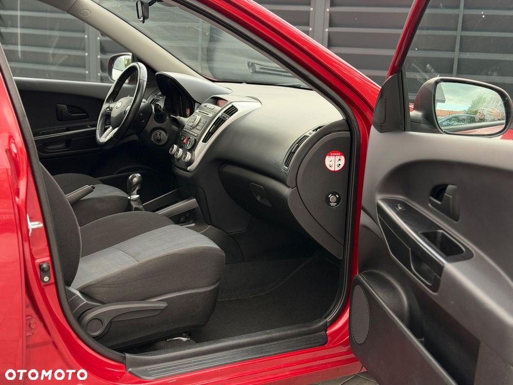 Kia Ceed Cee'd 1.4 Comfort - 22