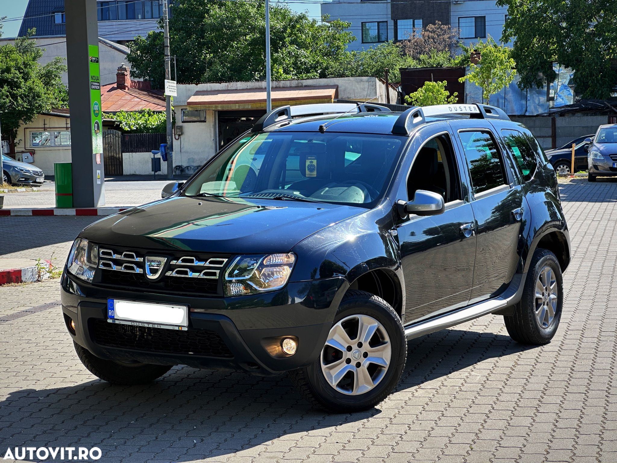 Dacia Duster 1.2 TCe 4x2 Laureate - 1