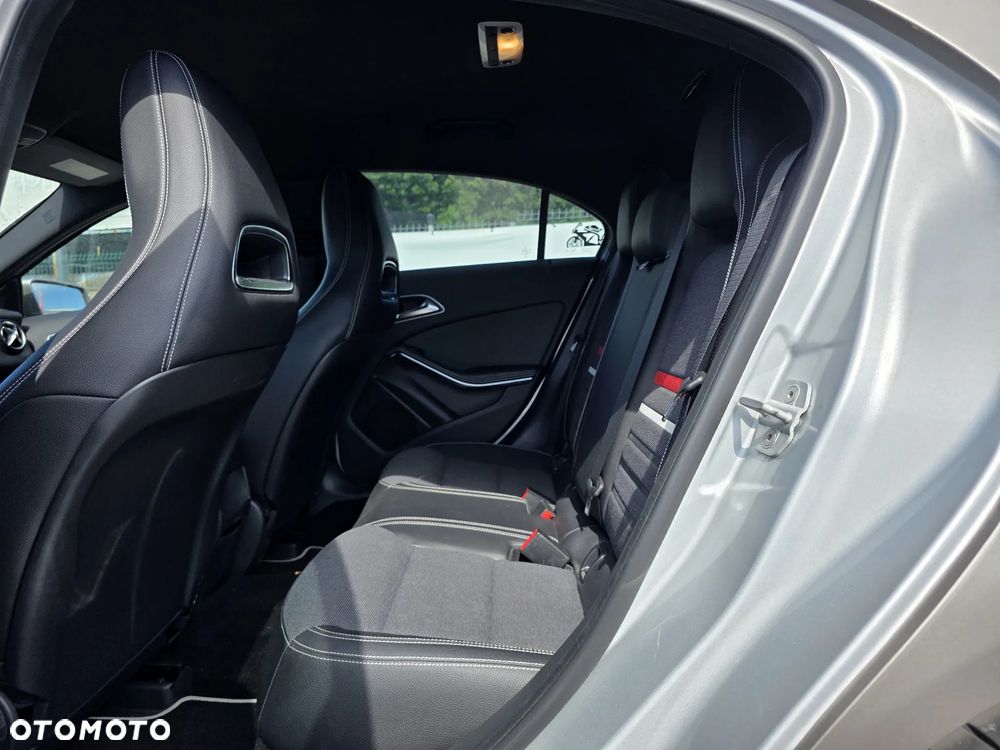 Mercedes-Benz Klasa A 180 BlueEfficiency Edition - 7