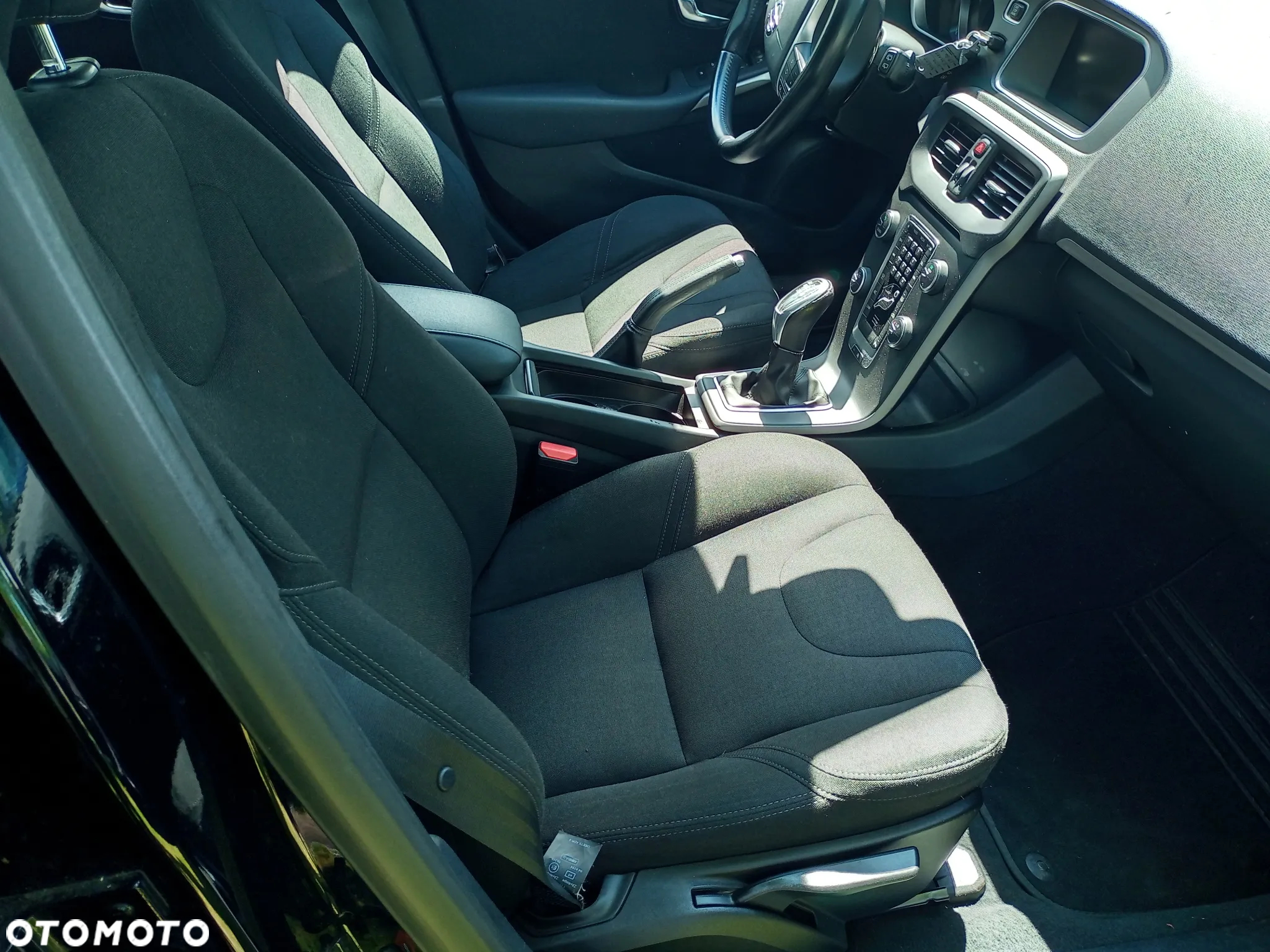 Volvo V40 D2 Momentum - 14