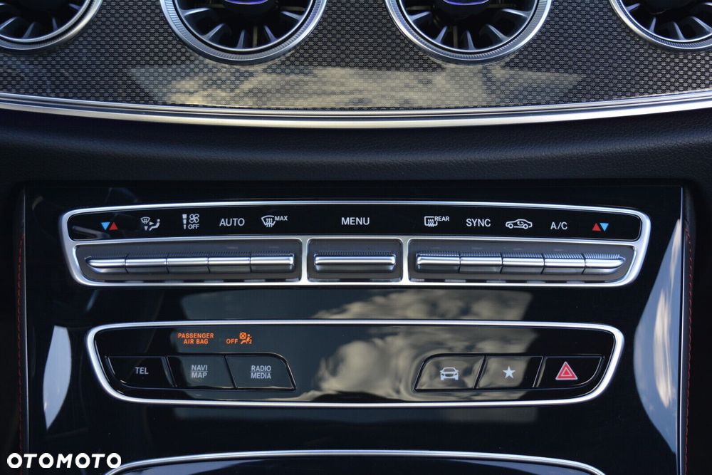 Mercedes-Benz Klasa E AMG 53 4-Matic+ - 22