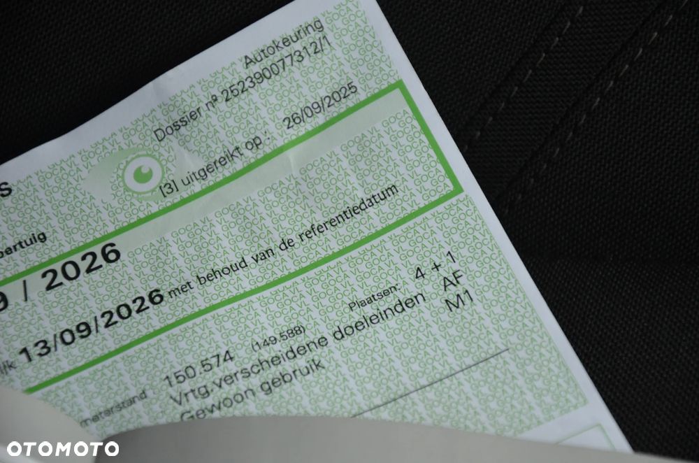 Volvo V40 T2 Kinetic - 26