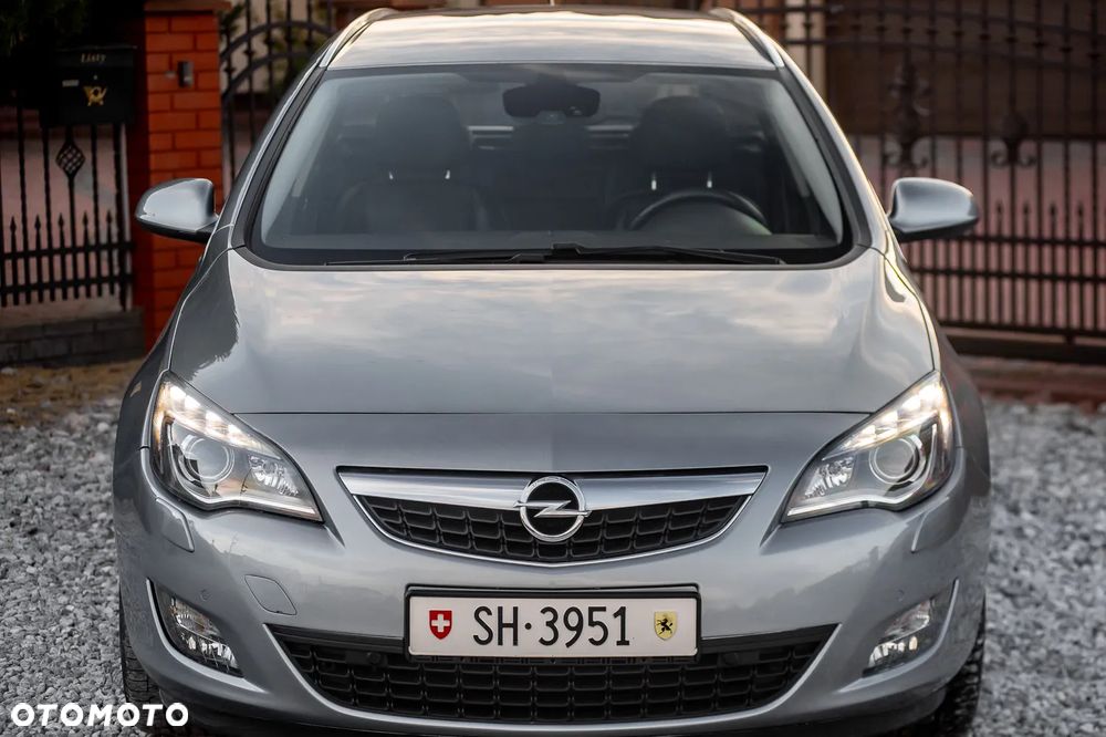 Opel Astra 1.6 Turbo Automatik Color Edition - 4