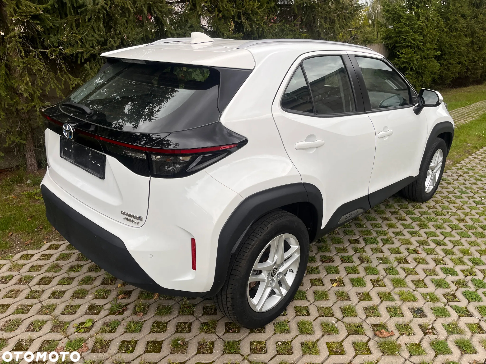 Toyota Yaris Cross ver-hybrid-1-5-premiere-edition-awd - 2