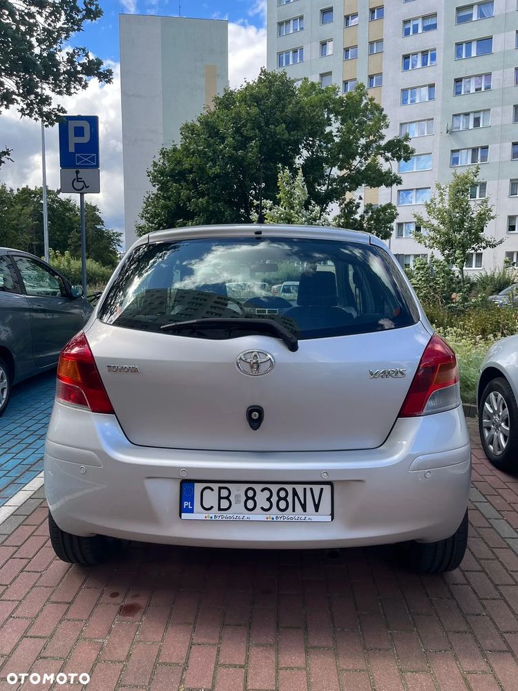 Toyota Yaris - 8