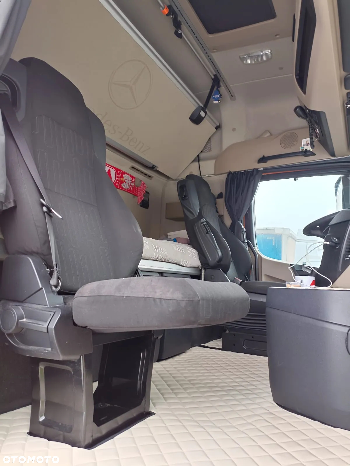 Mercedes-Benz Actros - 14