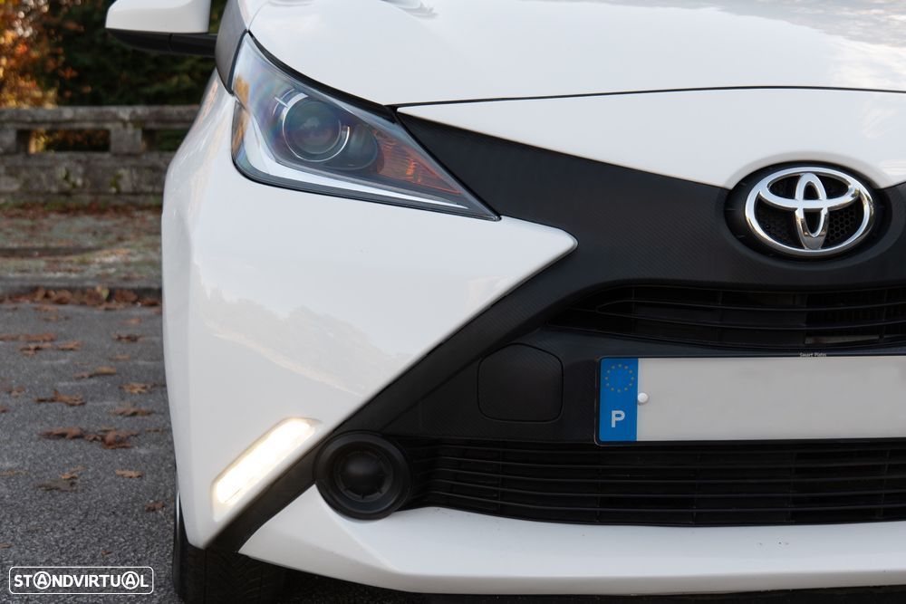 Toyota Aygo x-play Eco - 6