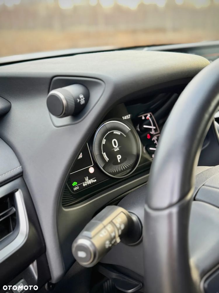 Lexus UX 250h GPF F Impression 2WD - 26