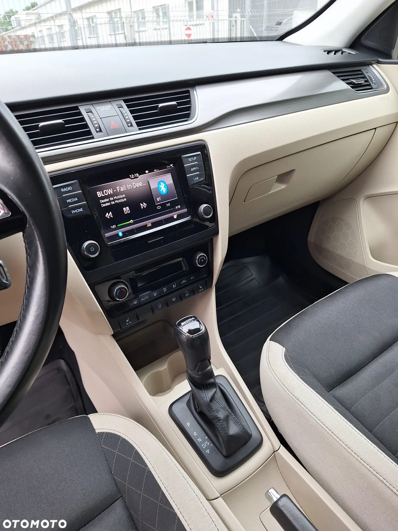 Skoda RAPID 1.0 TSI Style DSG - 9