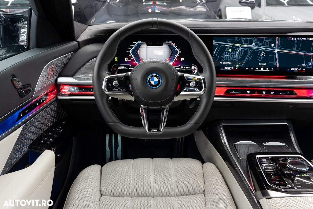 BMW M7 M760e xDrive AT PHEV - 8