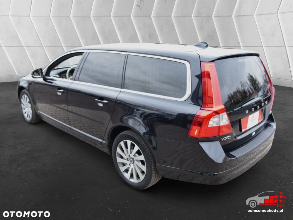 Volvo V70 D3 Momentum - 8