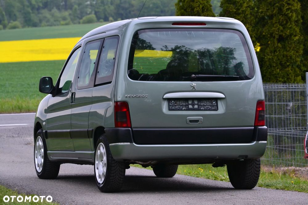 Peugeot Partner Kombi 110 Premium - 11