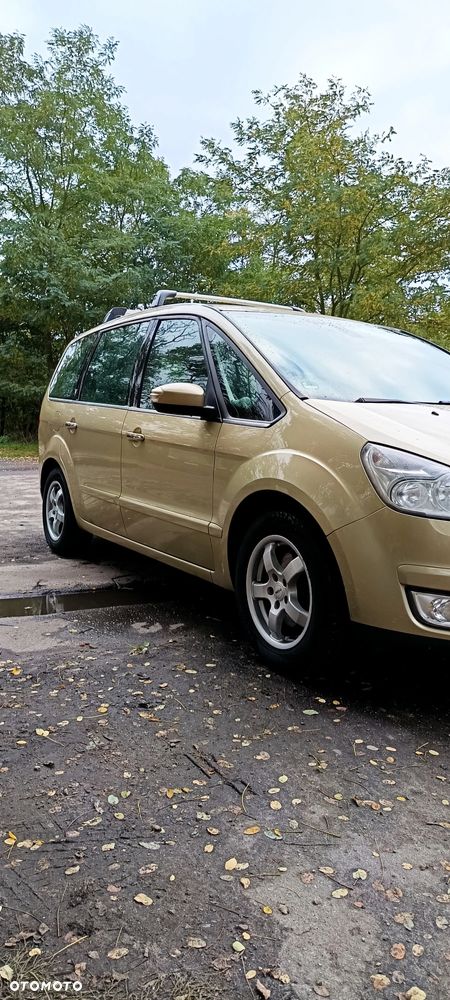 Ford Galaxy 2.0 Ghia - 21