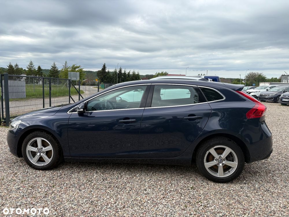 Volvo V40 D3 Geartronic Momentum - 25