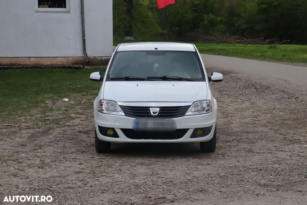Dacia Logan 1.2 Laureate - 3