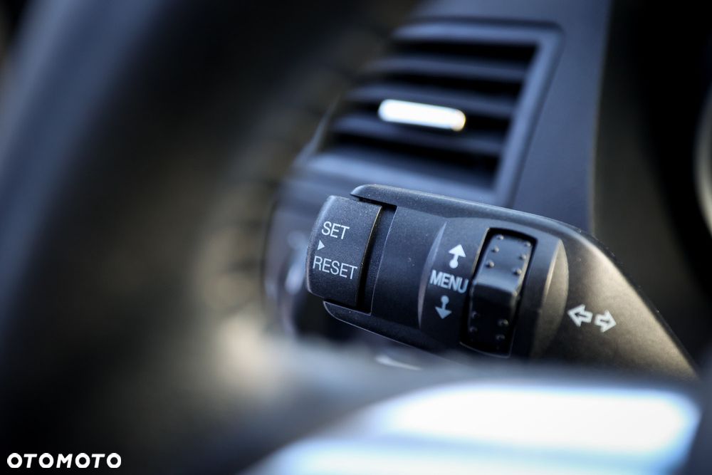 Ford Kuga 2.0 TDCi 2x4 Trend - 25