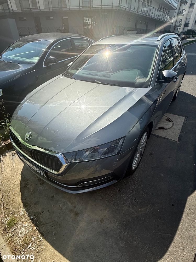 Skoda Octavia 2.0 TDI Style DSG - 1