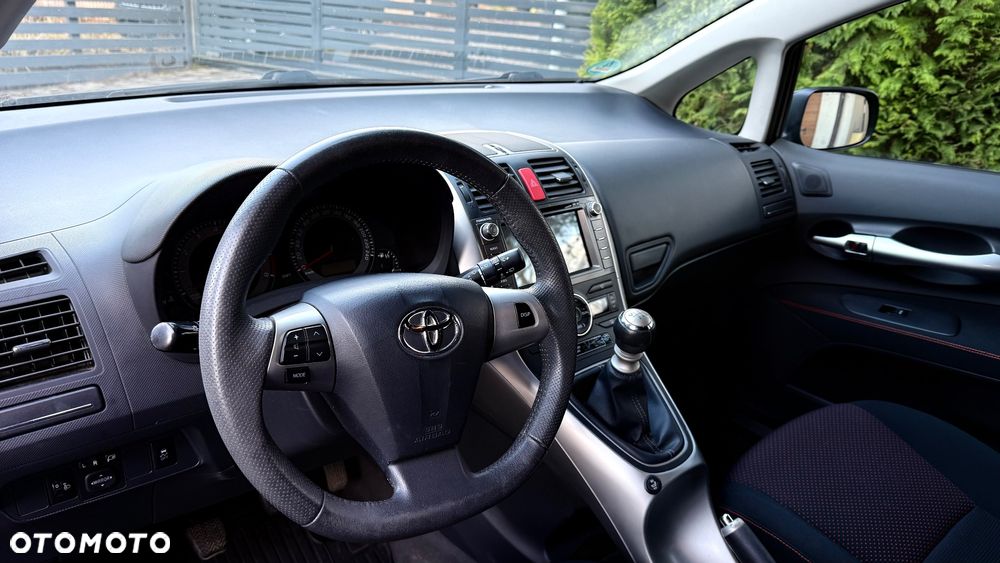 Toyota Auris 1.6 Executive - 7