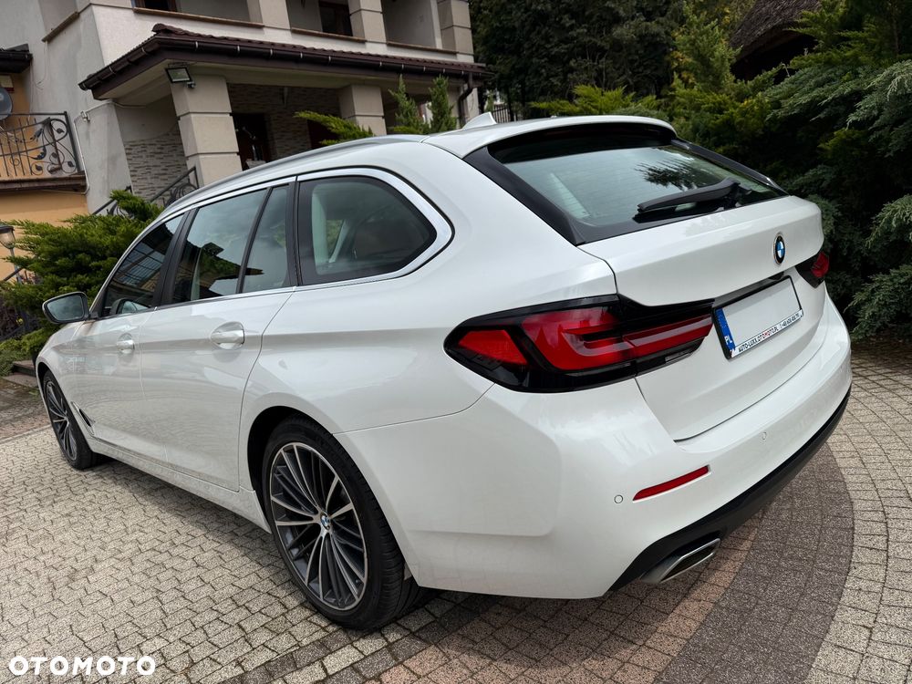 BMW Seria 5 520d M Sport Edition - 9