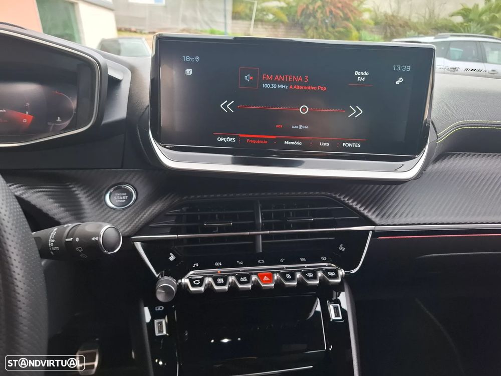 Peugeot 2008 1.2 PureTech GT Line - 11