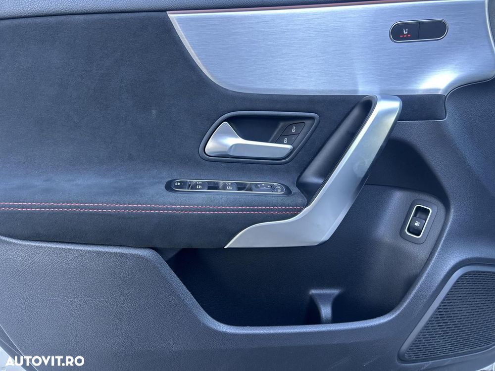 Mercedes-Benz A - 11