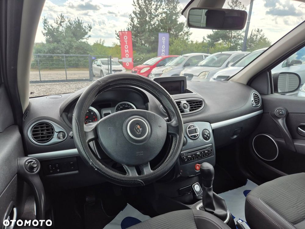 Renault Clio - 20