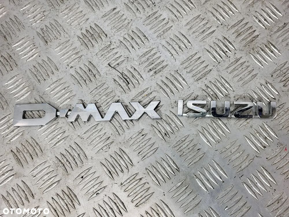 Isuzu D-Max II Emblemat Klapy - 1