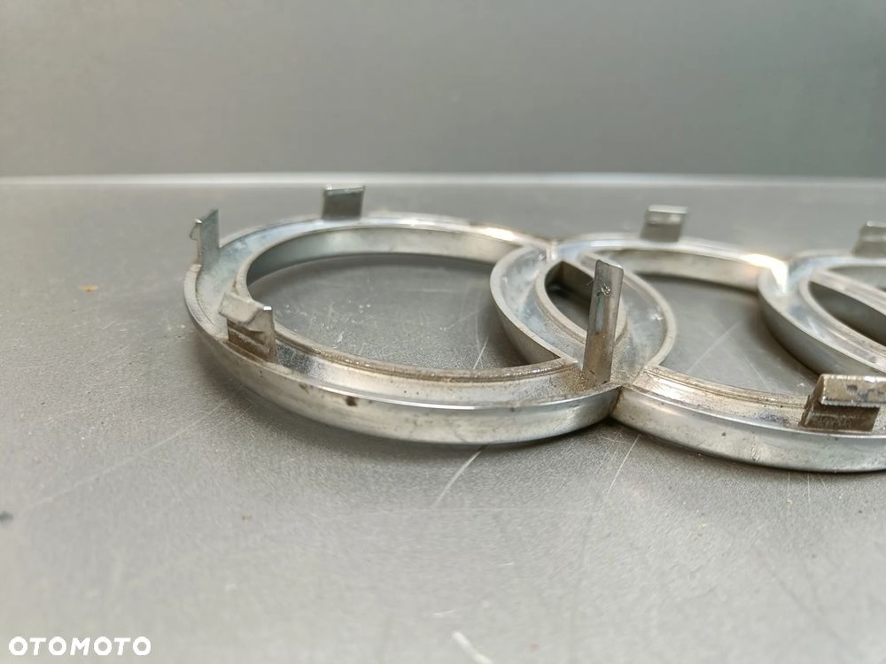 Znaczek Logo Grilla Audi Q5 8R Emblemat 8R0853651 - 11