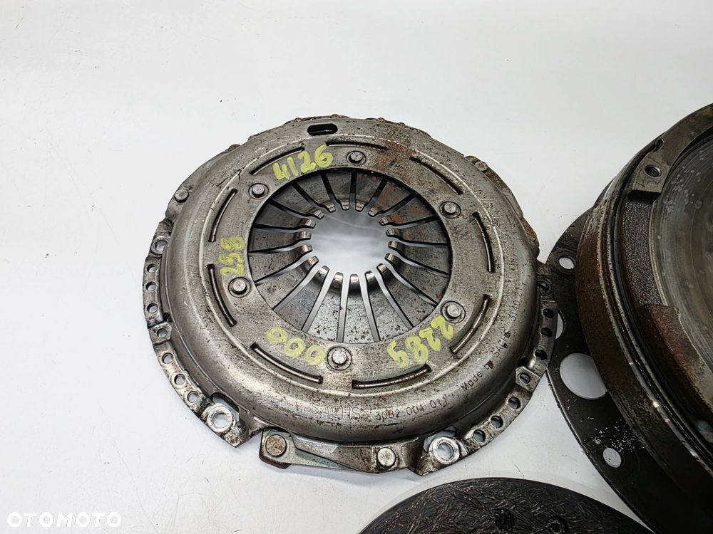 KOŁO DWUMASOWE SPRZĘGŁO AUDI A4 B8 A5 2.0 TDI TFSI 2289000298 4/26 - 5