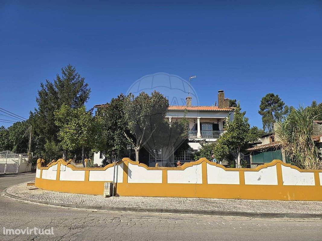 Moradia T7 para venda - Grande imagem: 2/13