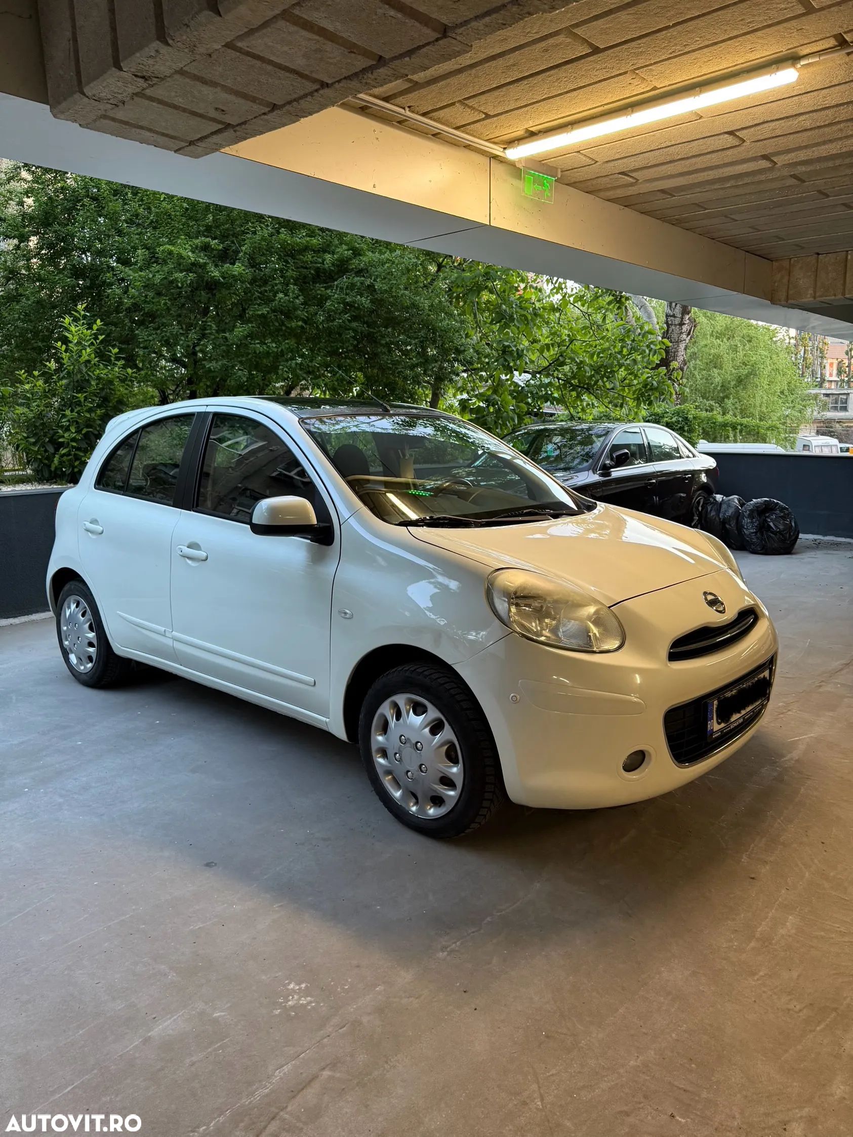 Nissan Micra - 1