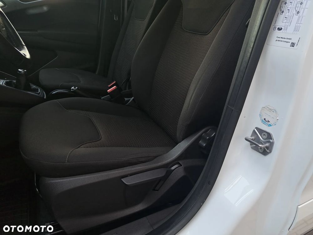 Ford COURIER - 16