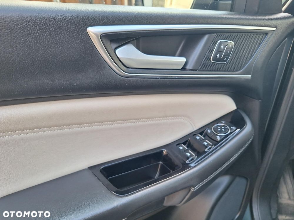 Ford S-Max 2.0 TDCi Titanium PowerShift - 23