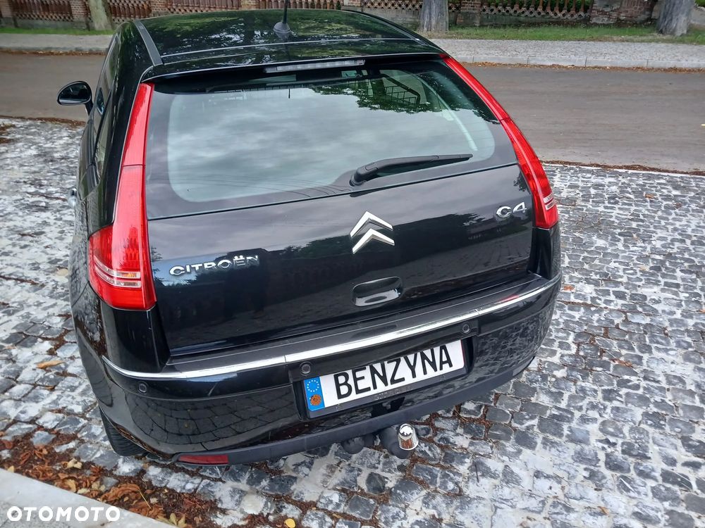 Citroën C4 2.0 16V Exclusive - 3
