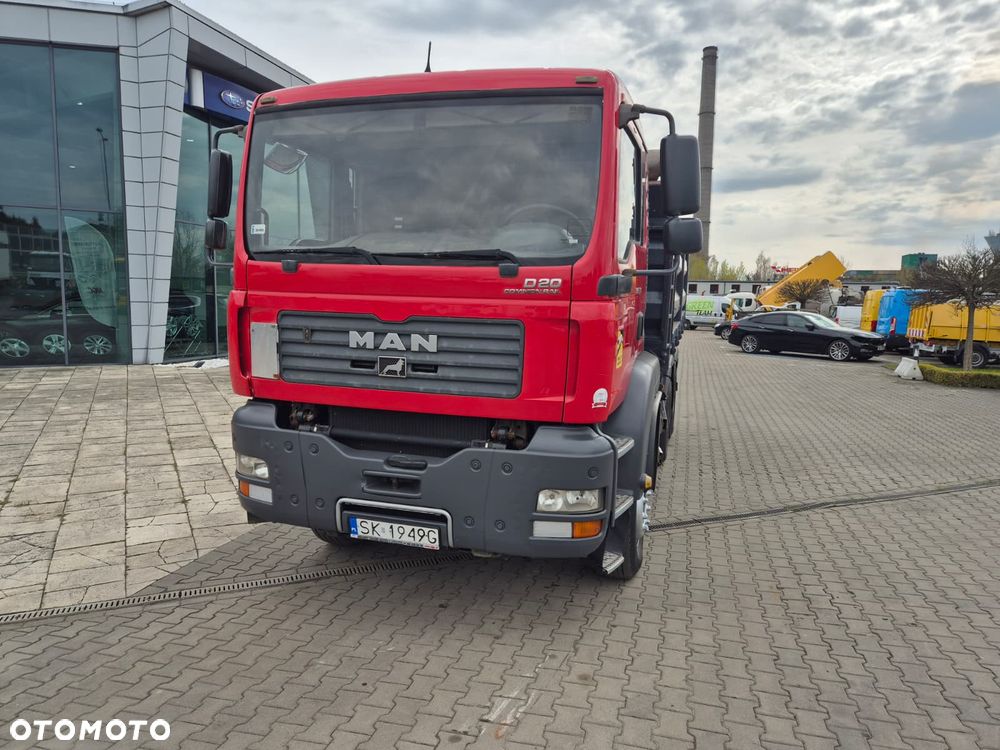 MAN TGA 26.310 6X4 / WYWROTKA / 3 STRONY / MOCNY KIPER / NOWE SPRZĘGŁO / BEZWYPADKOWY / SILNIK D20 / NAJLEPSZA JEDNOSTKA NAPĘDOWA / SERWISOWANY - 3