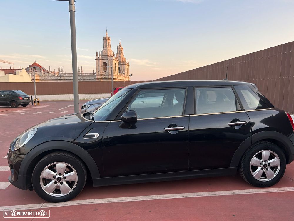 MINI 5 Portas Cooper D - 13