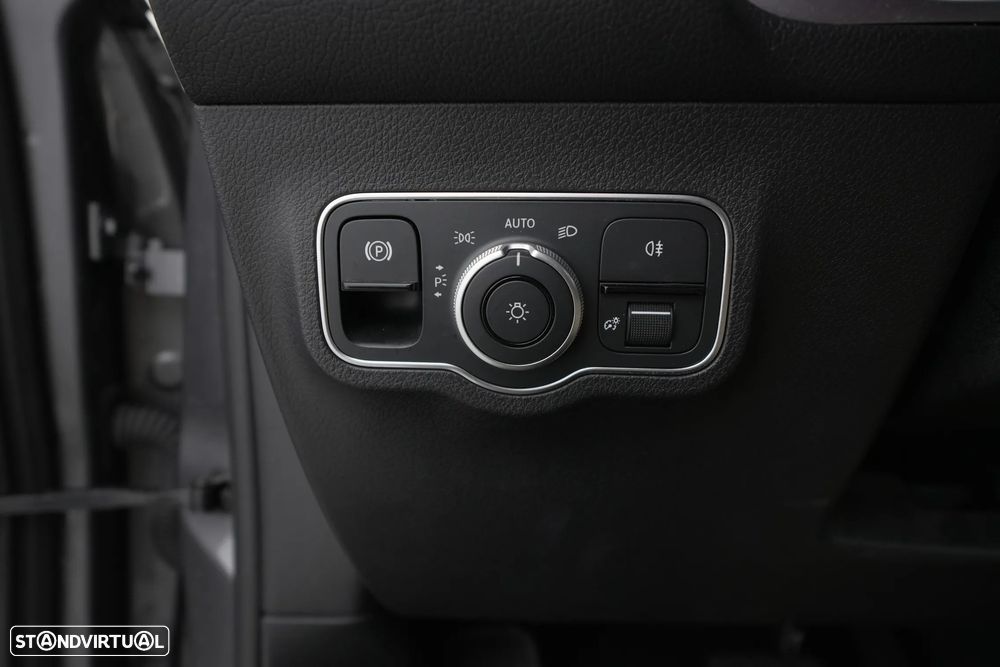 Mercedes-Benz GLB 200 Standard - 21