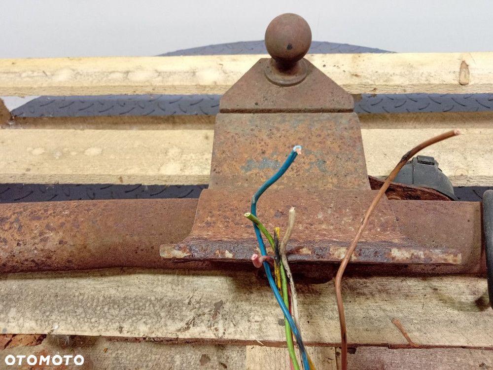 VOLVO 740 KOMBI HAK DO PRZYCZEPY 7 PIN - 6