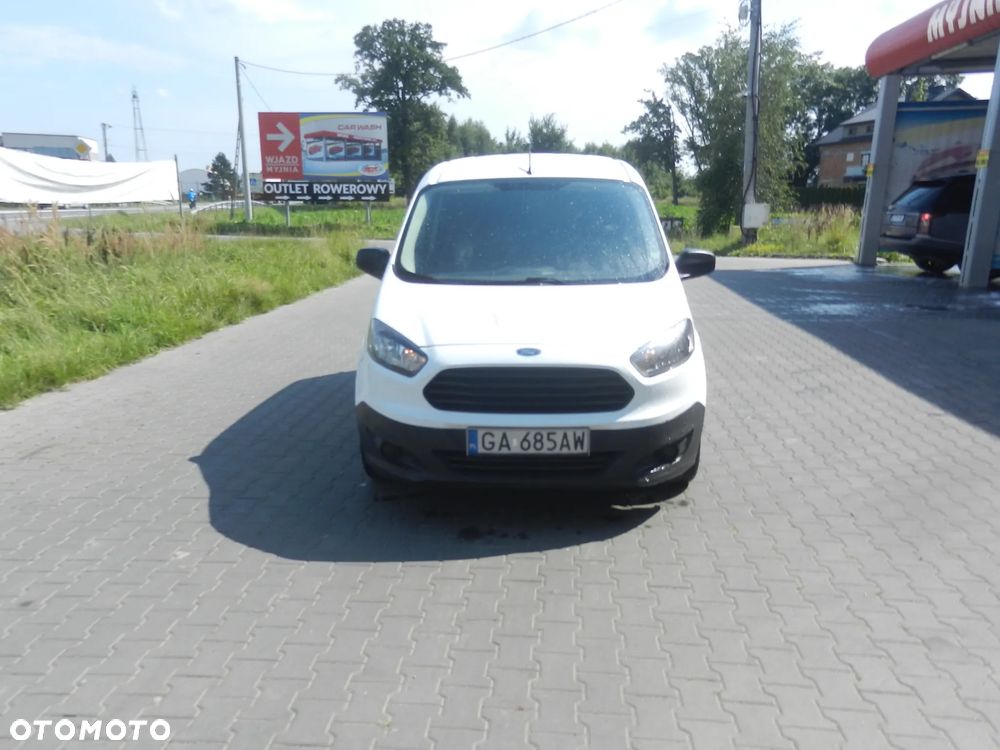 Ford Courier - 13