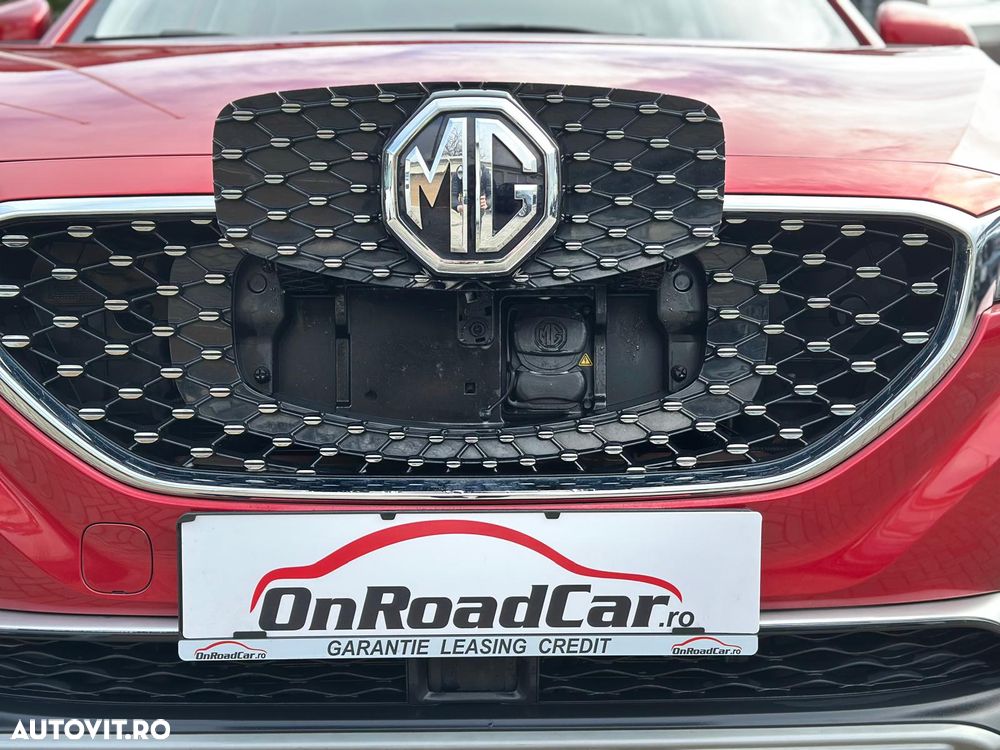 MG ZS EV Luxury - 16