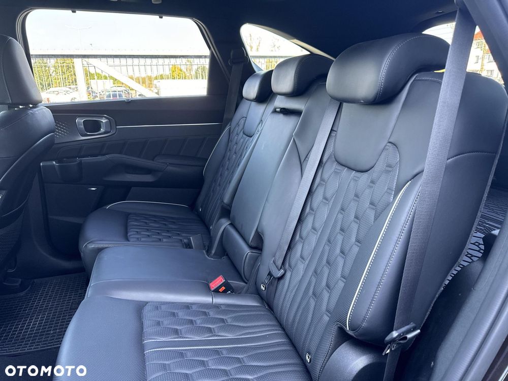Kia Sorento - 16