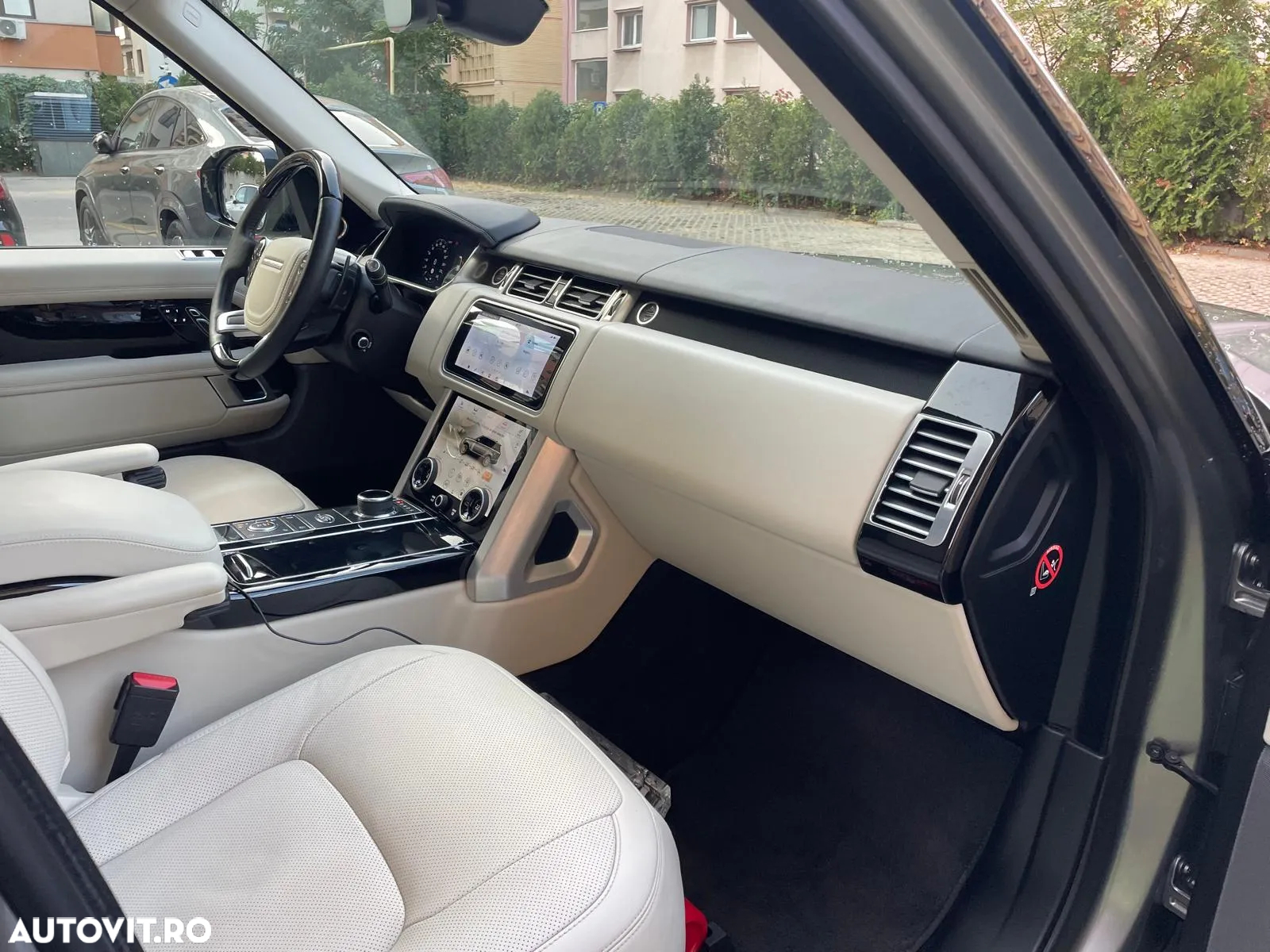 Land Rover Range Rover 3.0L SDV6 Vogue - 18